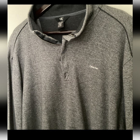 Mens XL 1/4 zip Calvin Klein pullover. - Picture 3 of 5